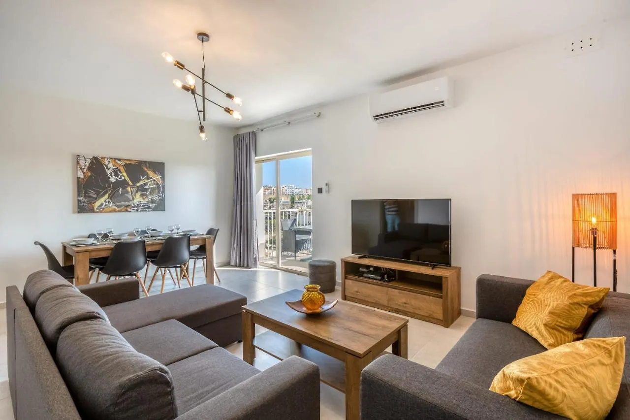 Pool Apartment Is-Swieqi