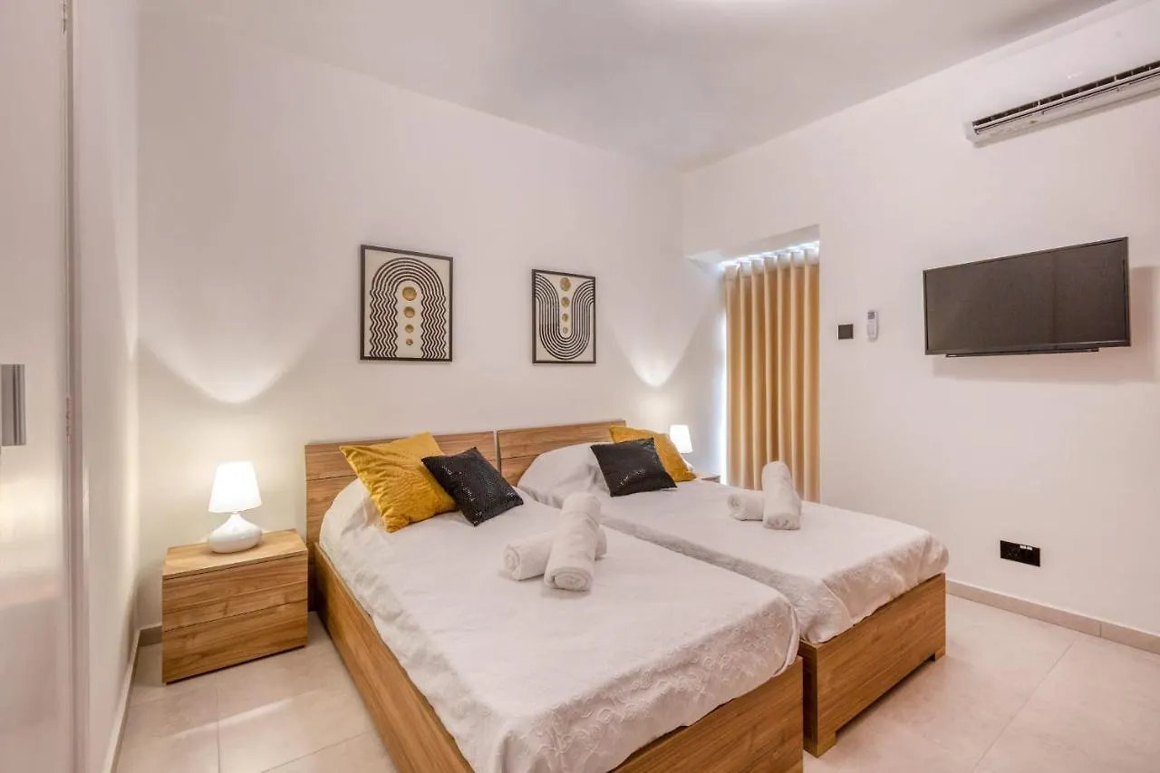 Pool Apartment Is-Swieqi 0*,  Malta