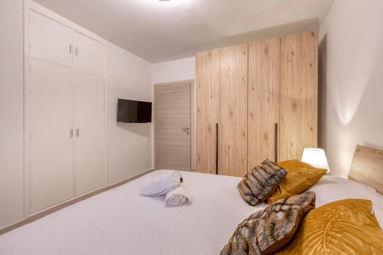 Pool Apartment Is-Swieqi 0*,