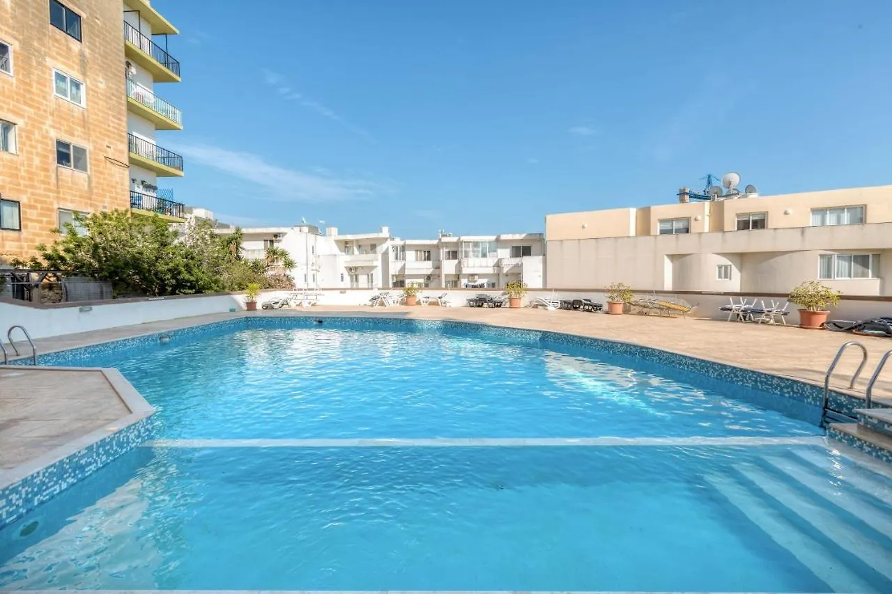 Pool Apartment Is-Swieqi Malta