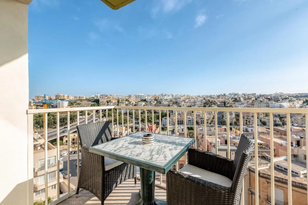 Pool Apartment Is-Swieqi