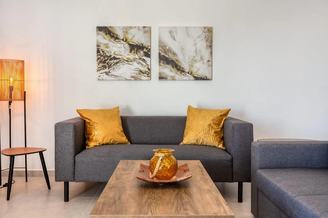 Pool Apartment Is-Swieqi