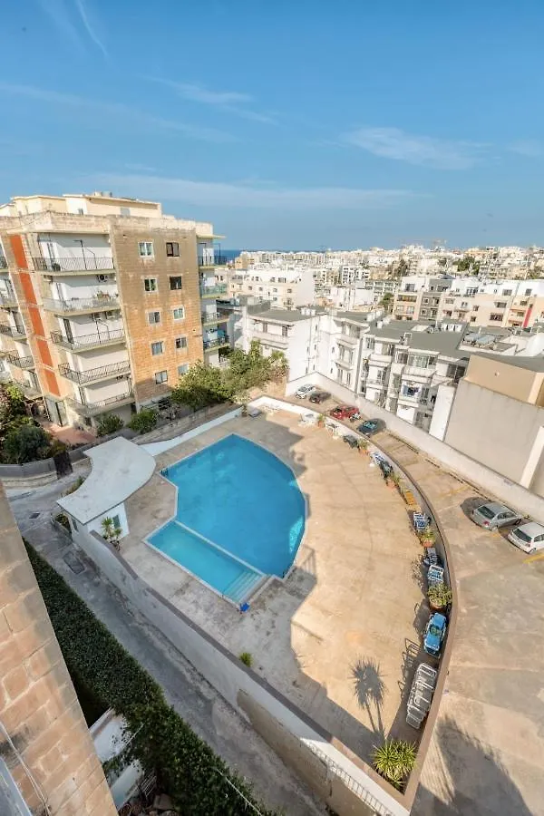 Pool Apartment Is-Swieqi