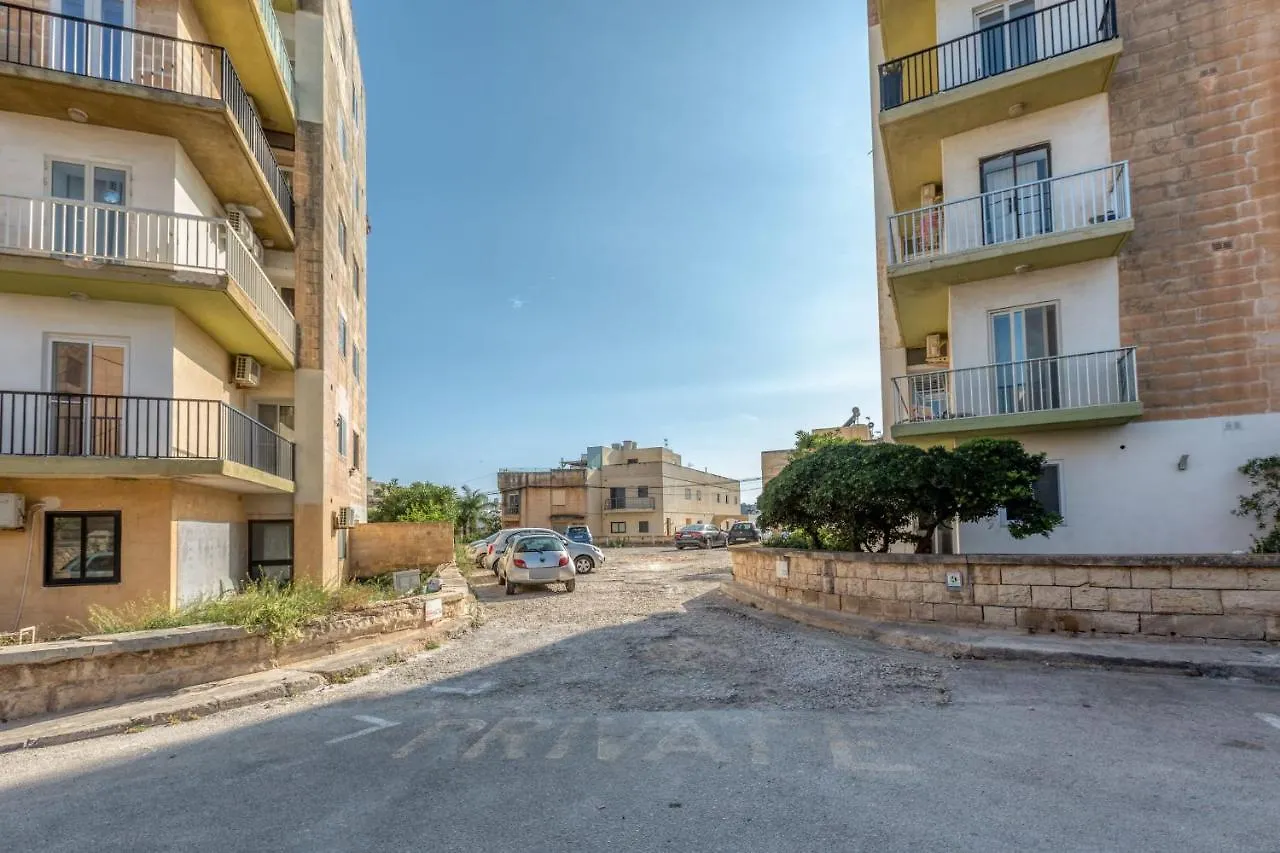Pool Apartment Is-Swieqi