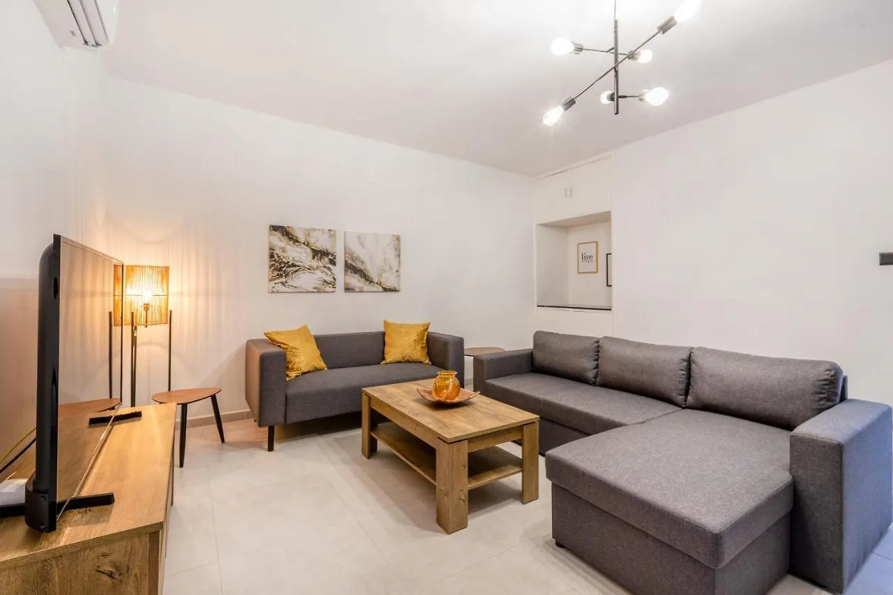 Pool Apartment Is-Swieqi Malta