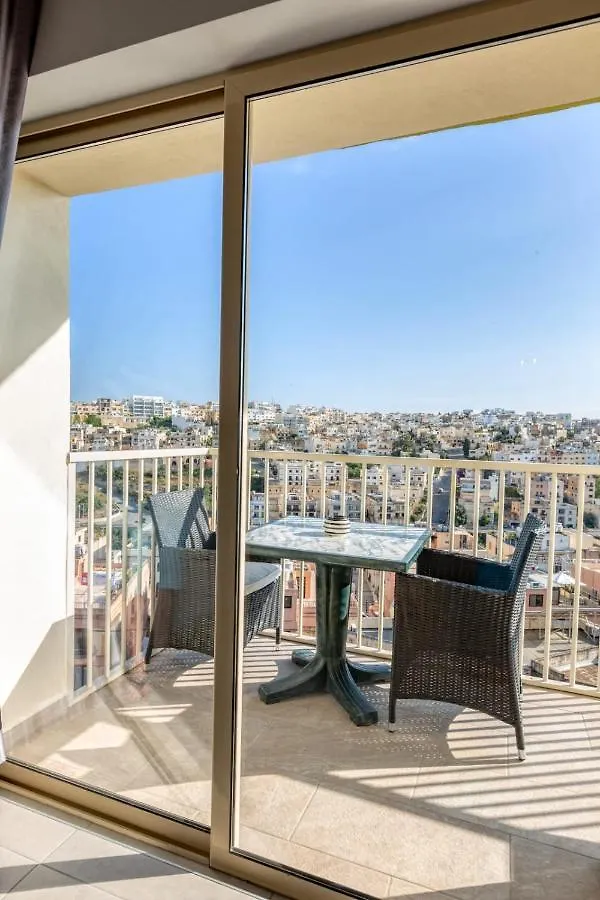 Pool Apartment Is-Swieqi Malte