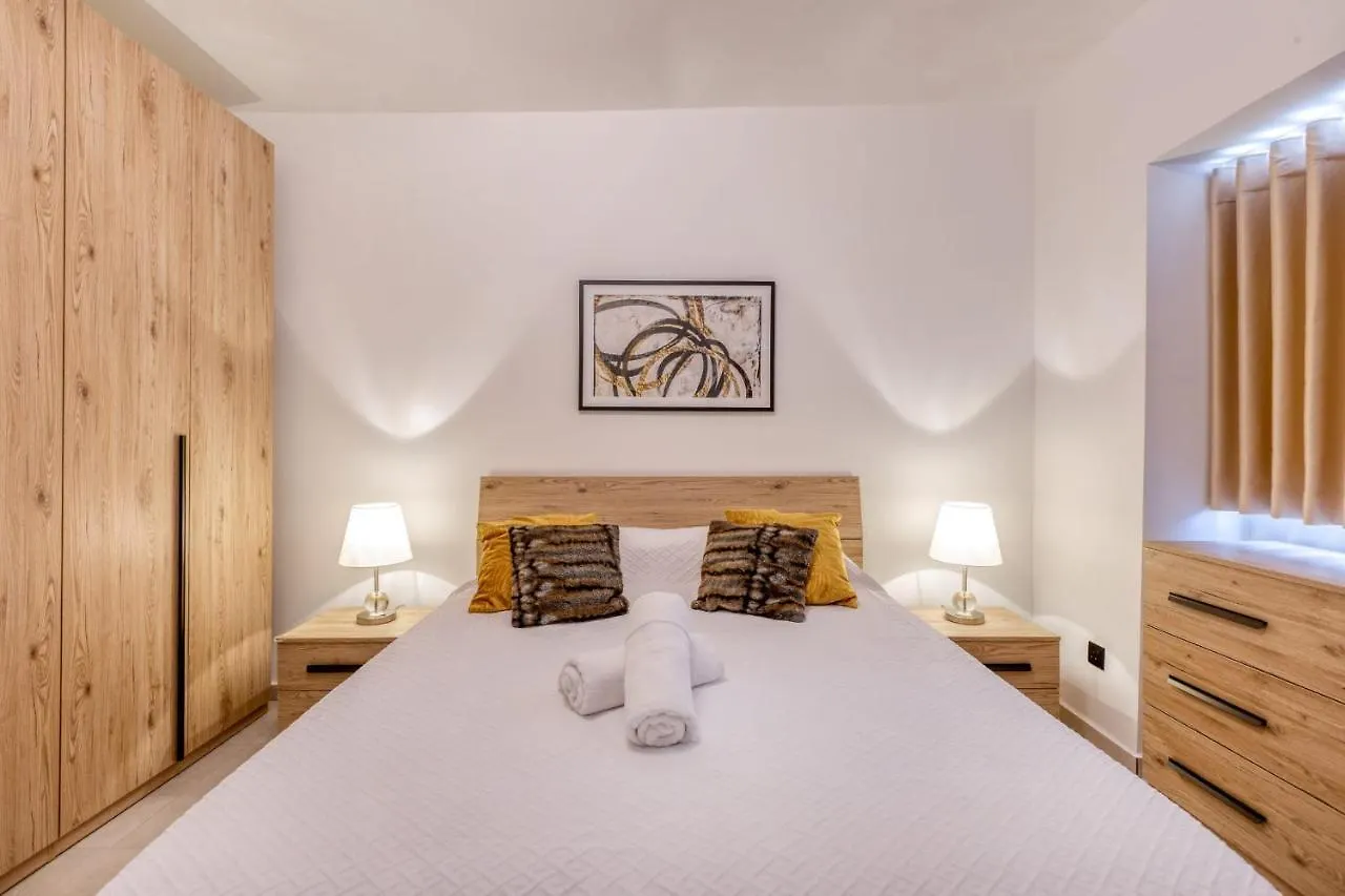 Pool Apartment Is-Swieqi Malta