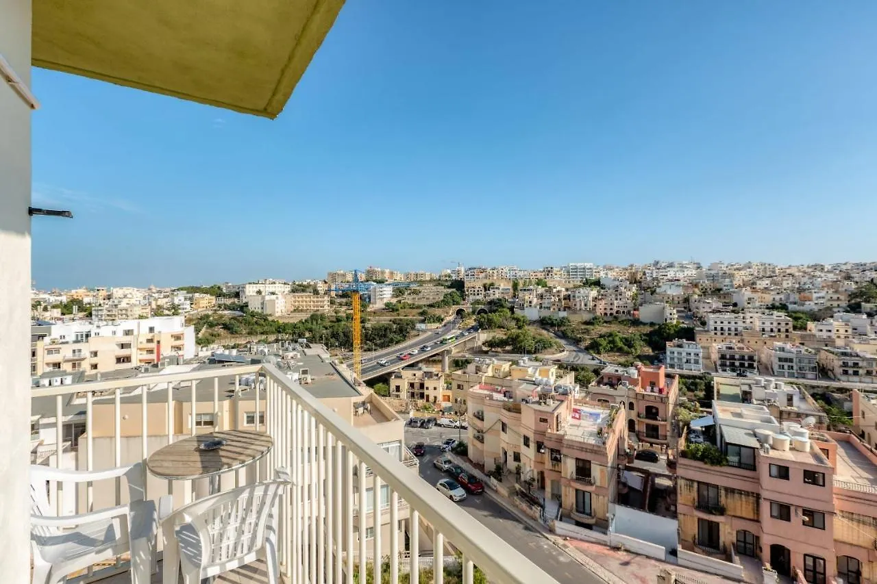 Pool Apartment Is-Swieqi